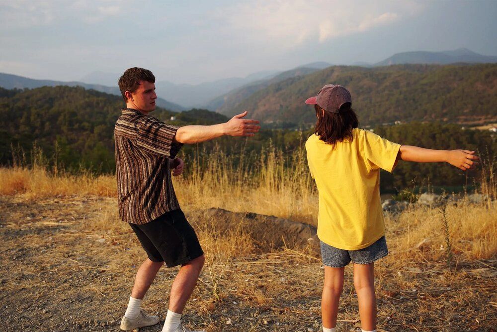 A little father-daughter tai chi with Paul Mescal and Frankie Coiro in AFTERSUN.